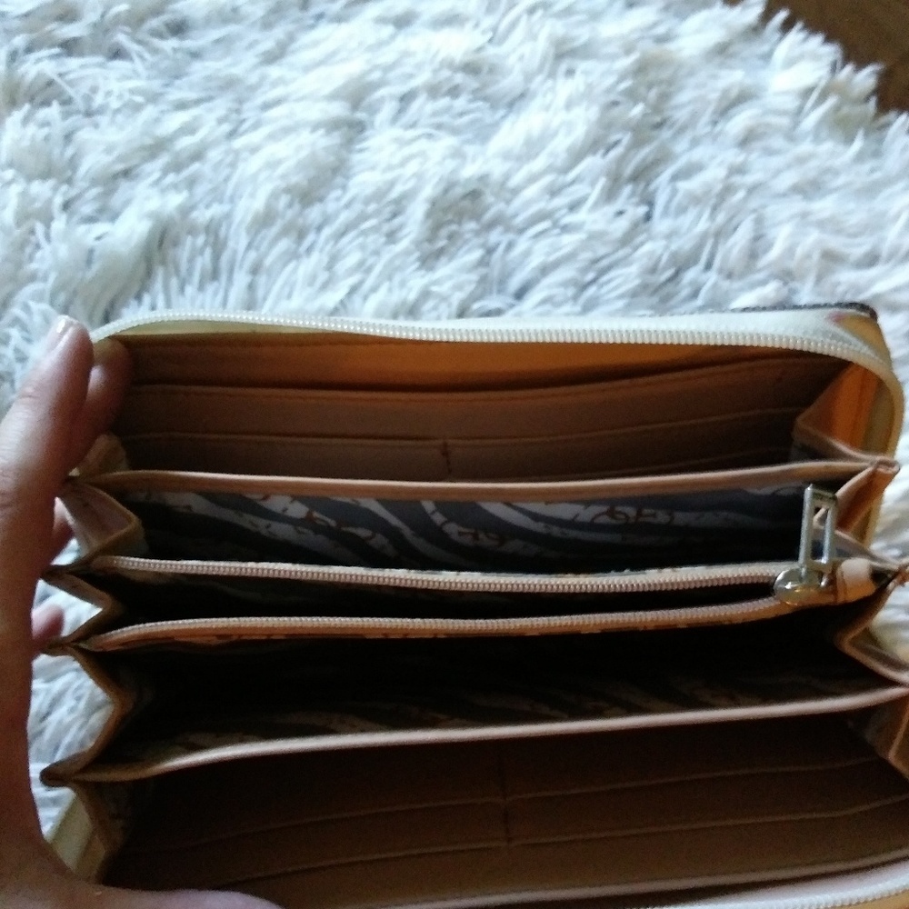 Wallet - Picture 2 of 3